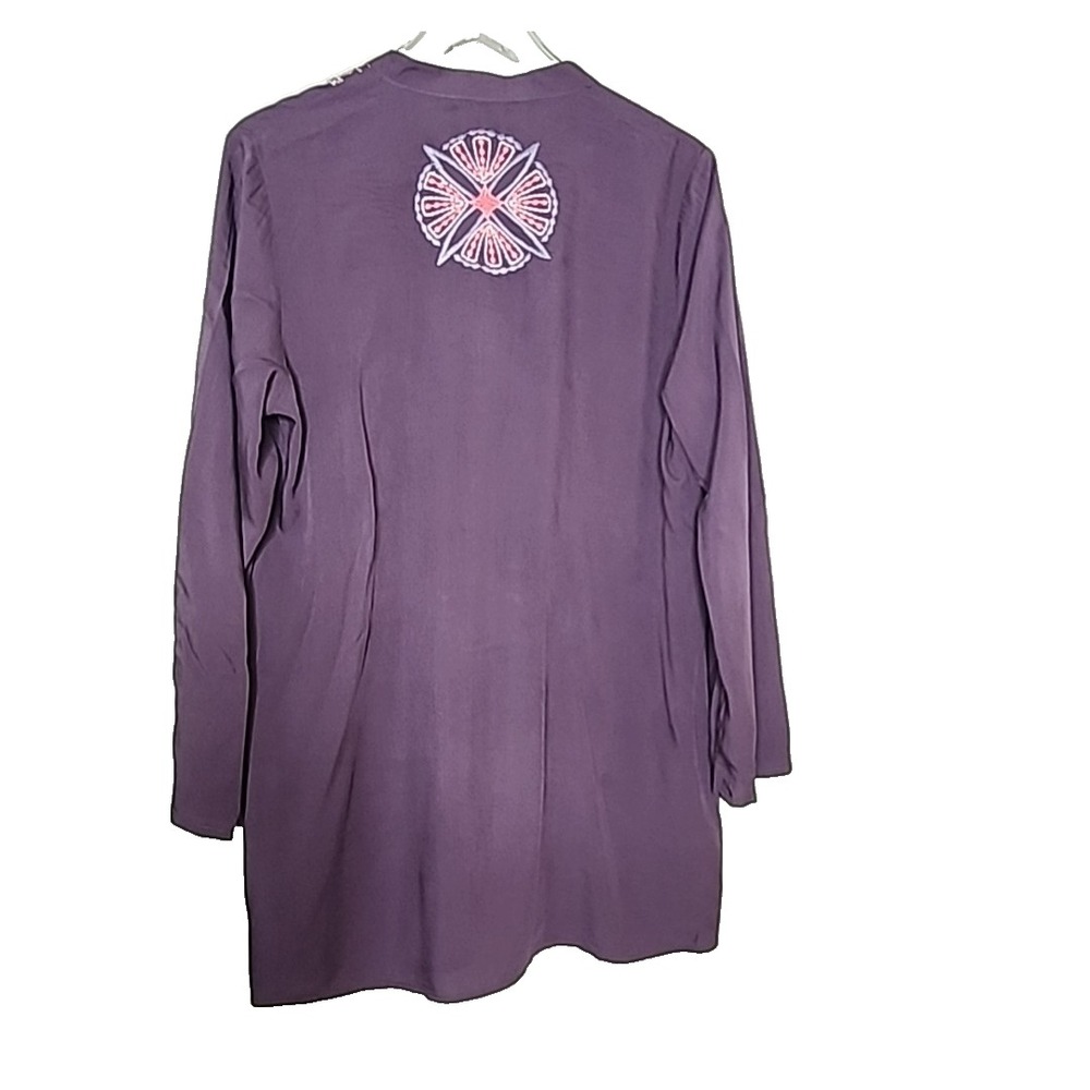 Solitaire Purple Embroidered Roll Tab Sleeve Rayon Tunic Top L 18-1668 - Picture 3 of 11